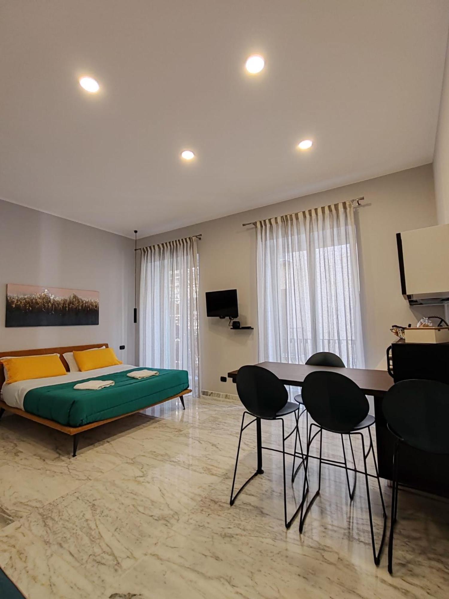 Lily Apartments Палермо Экстерьер фото